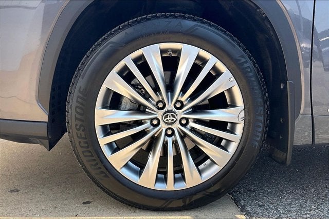 2024 Toyota Highlander Hybrid Hybrid Platinum