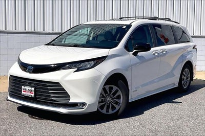 2021 Toyota Sienna XLE