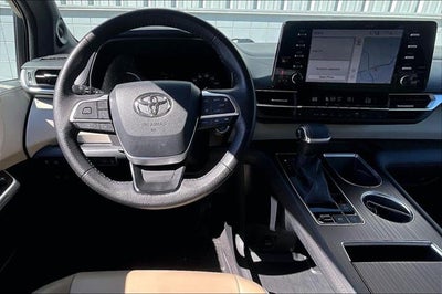 2021 Toyota Sienna XLE