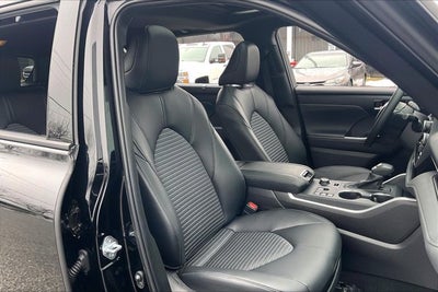 2025 Toyota HIGHLANDER XSE