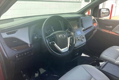 2019 Toyota SIENNA LTD PREM Limited Premium