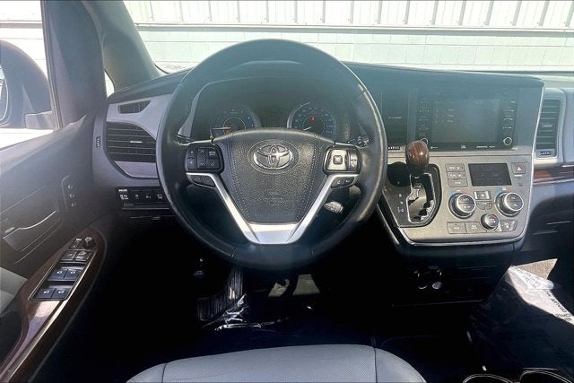2019 Toyota SIENNA LTD PREM Limited Premium