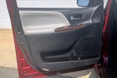 2019 Toyota SIENNA LTD PREM Limited Premium
