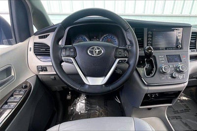 2019 Toyota SIENNA XLE 3.5L XLE