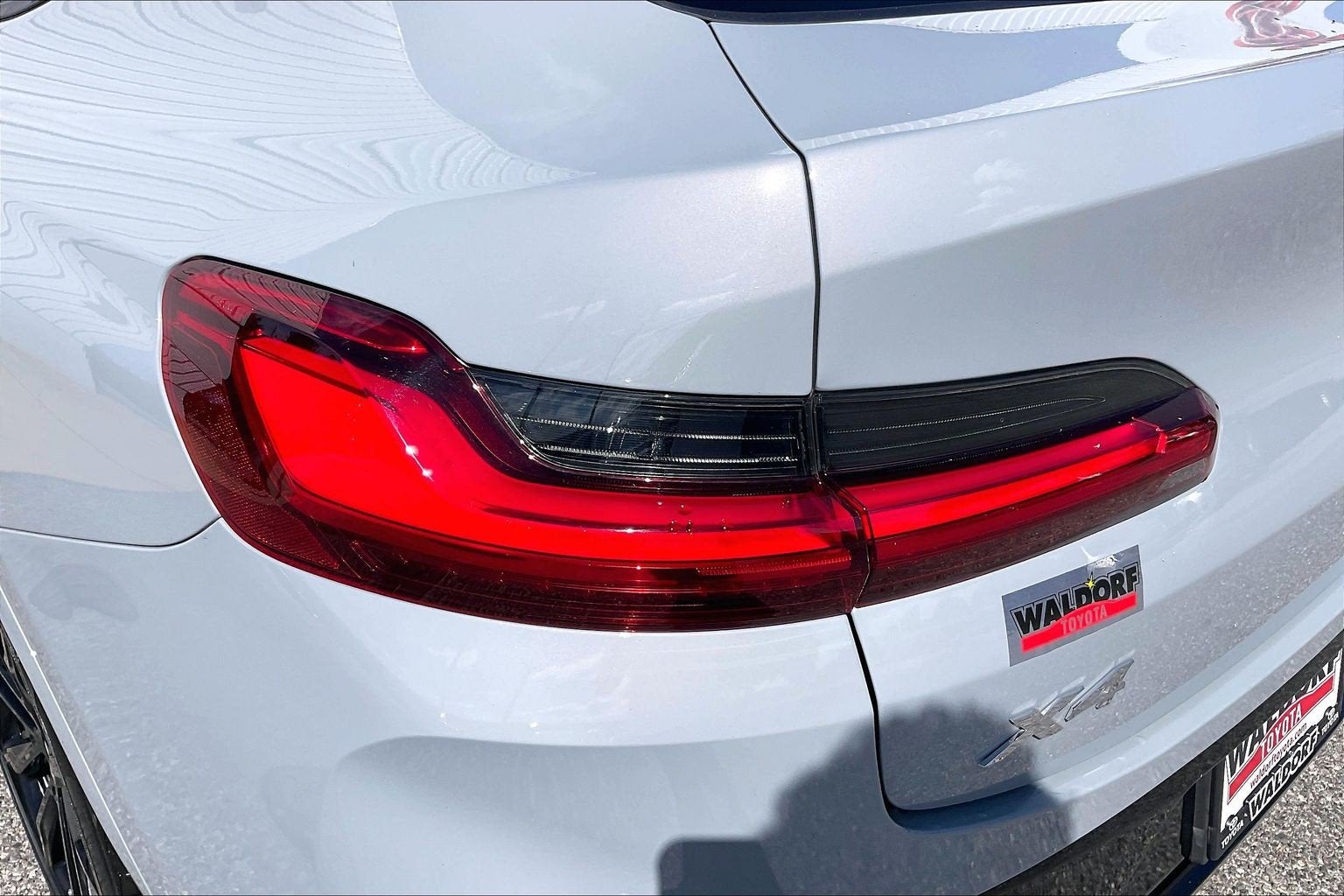 2023 BMW X4 xDrive30i