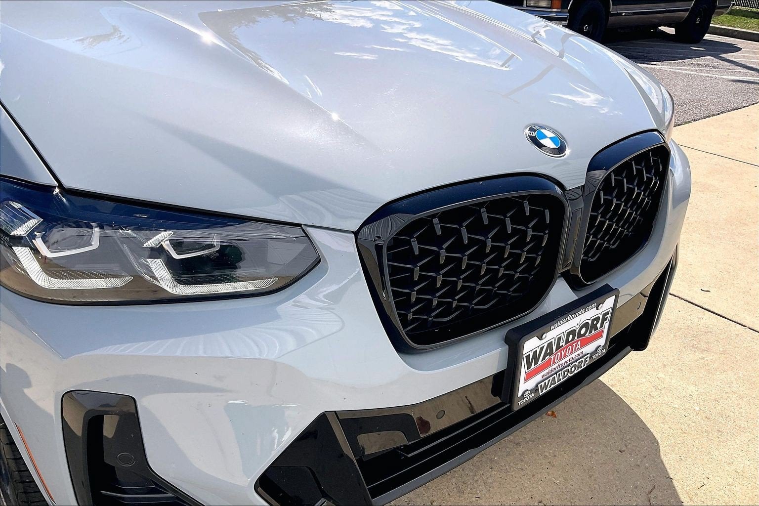 2023 BMW X4 xDrive30i