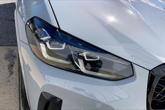 2023 BMW X4 xDrive30i