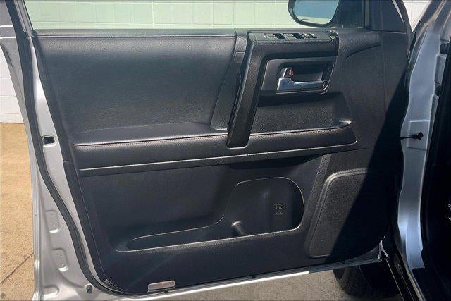 2023 Toyota 4RUNNER TRD Off Road