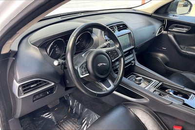 2020 Jaguar F-PACE 30t Prestige