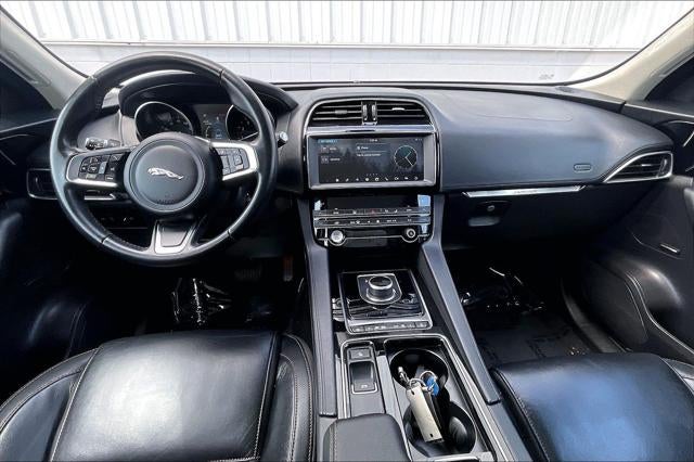 2020 Jaguar F-PACE 30t Prestige