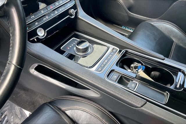 2020 Jaguar F-PACE 30t Prestige