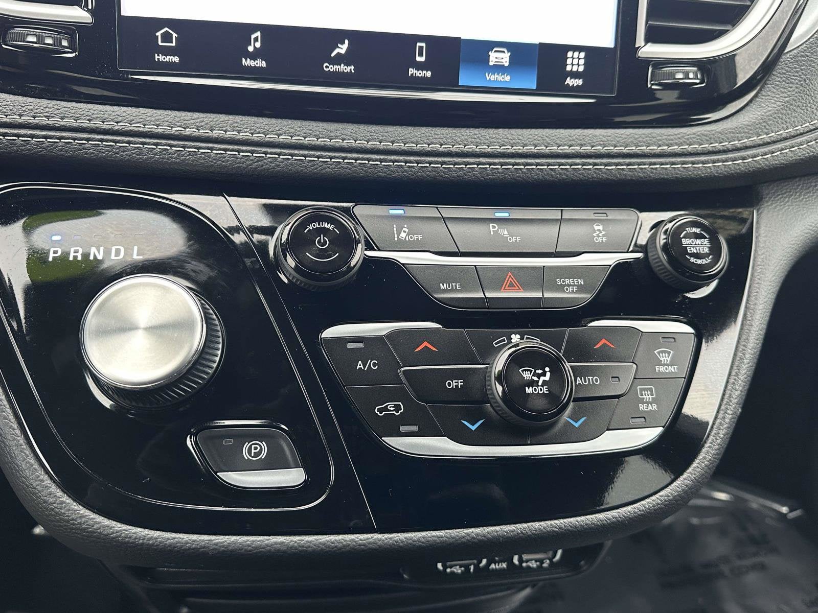 2023 Chrysler Pacifica Hybrid Touring L