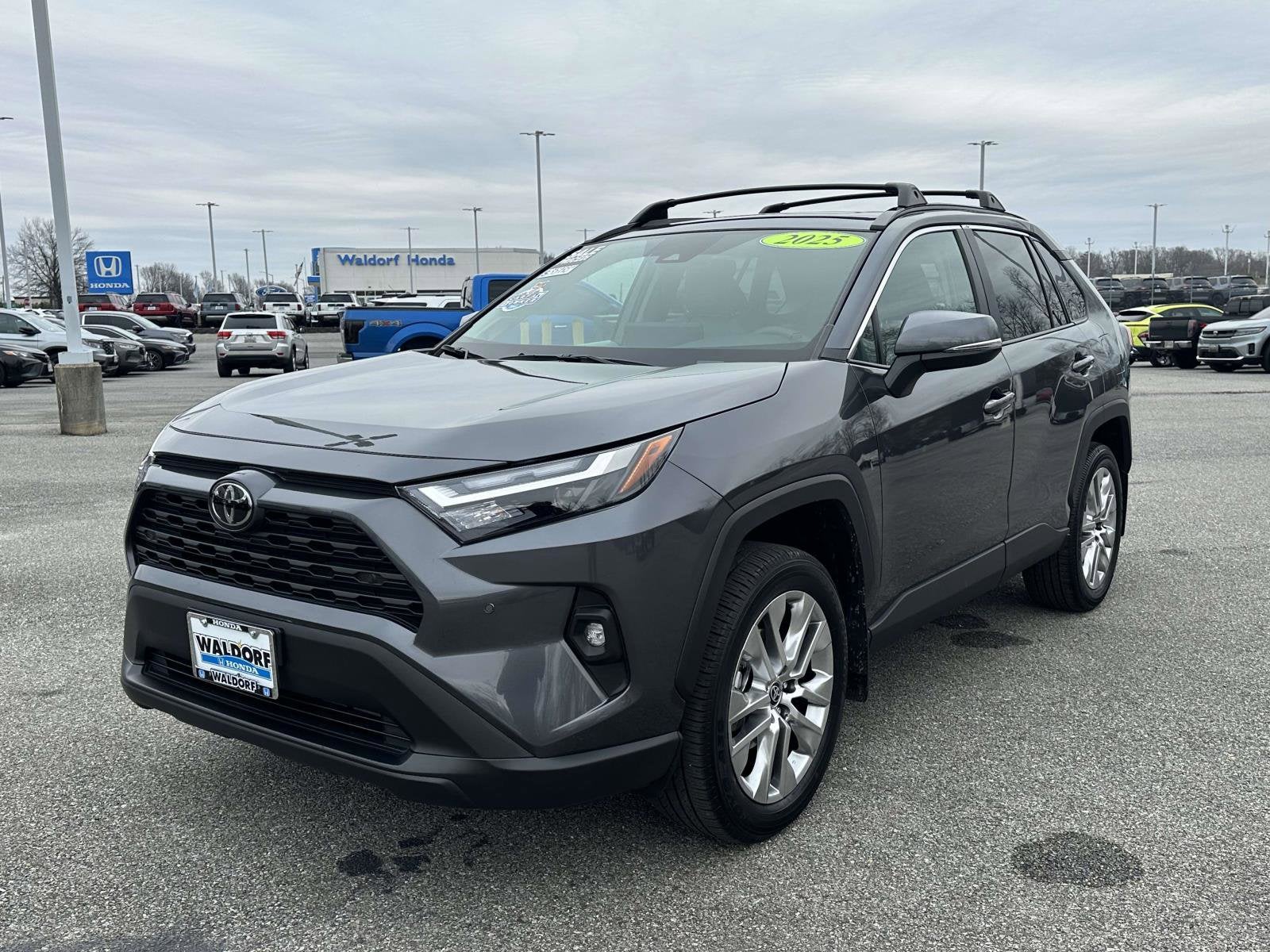 2025 Toyota RAV4 XLE Premium