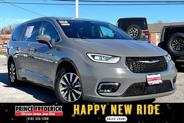 2023 Chrysler Pacifica Hybrid Touring L