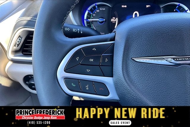 2023 Chrysler Pacifica Hybrid Touring L