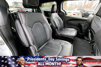 2023 Chrysler Pacifica Hybrid Limited