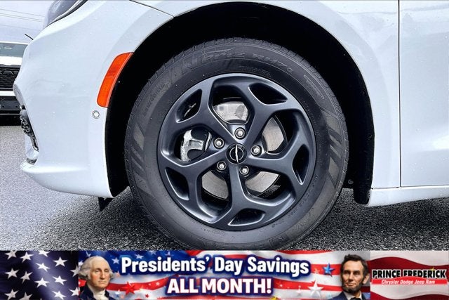 2023 Chrysler Pacifica Hybrid Limited