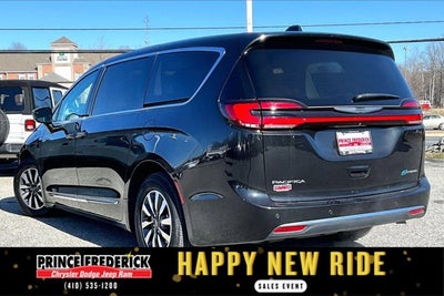 2023 Chrysler Pacifica Hybrid Limited