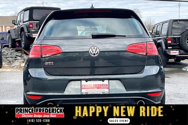 2017 Volkswagen Golf GTI Sport