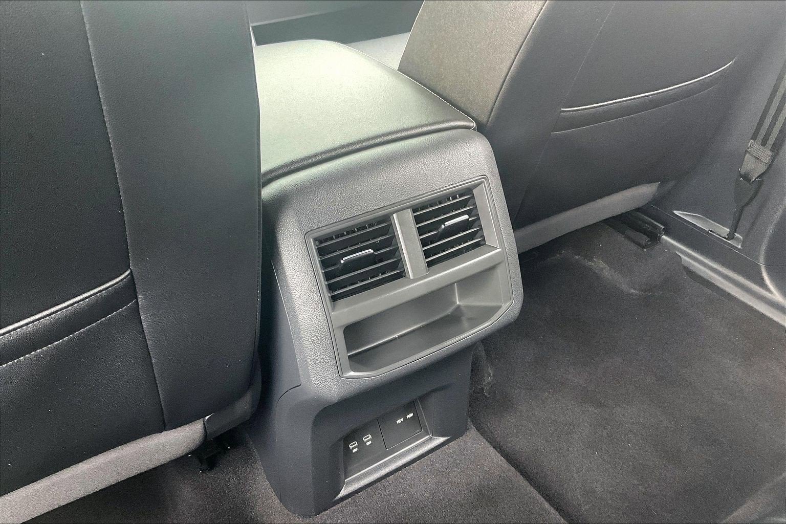 2022 Volkswagen Atlas Cross Sport 2.0T SE w/Technology