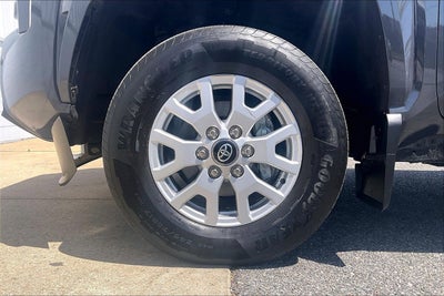 2025 Toyota Tacoma 4WD SR5