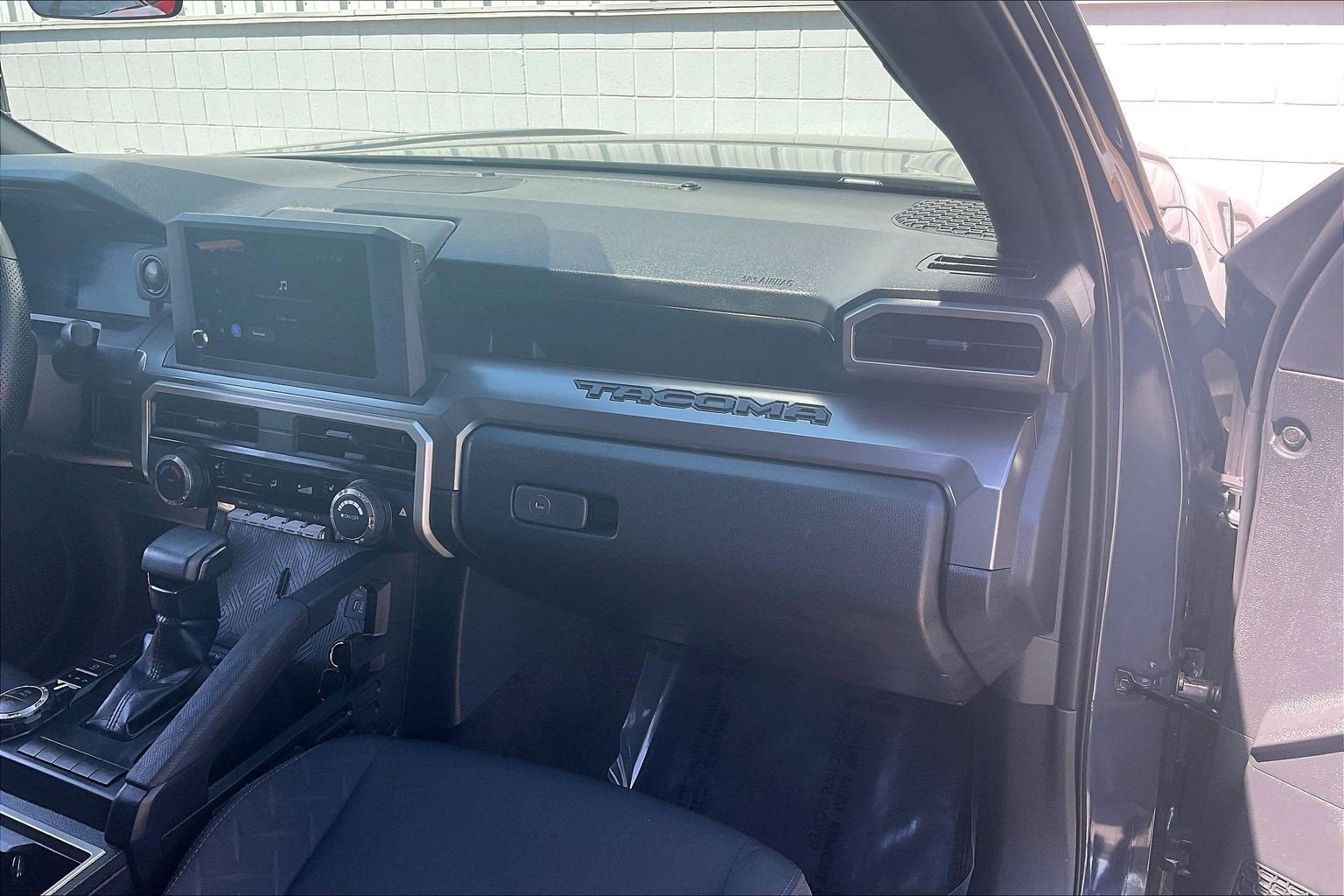 2025 Toyota Tacoma 4WD SR5