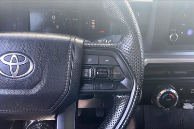 2025 Toyota Tacoma 4WD SR5