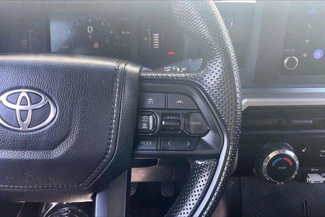 2025 Toyota Tacoma 4WD SR5