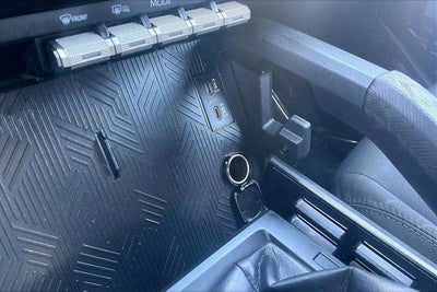 2025 Toyota Tacoma 4WD SR5