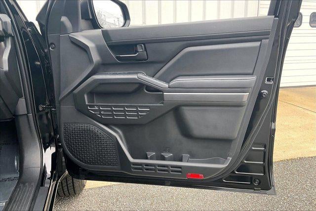 2025 Toyota Tacoma 4WD SR5