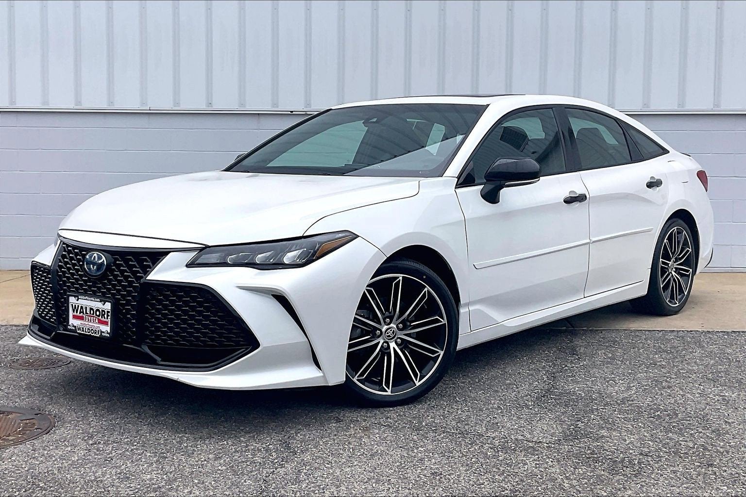 2022 Toyota Avalon Hybrid XSE Nightshade