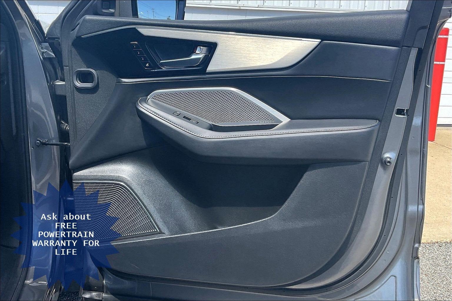 2023 Acura MDX w/Technology Package