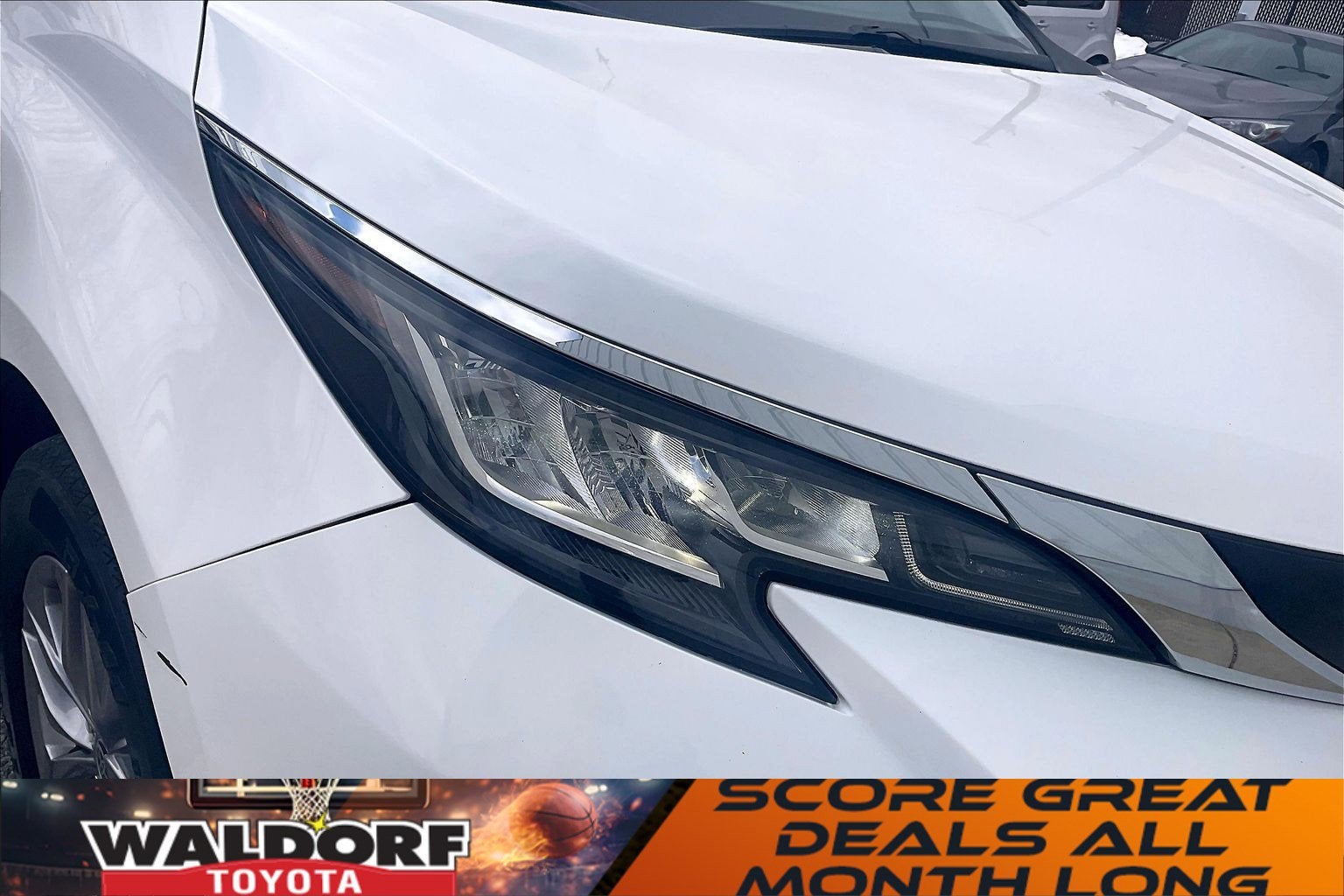 2023 Toyota Sienna LE