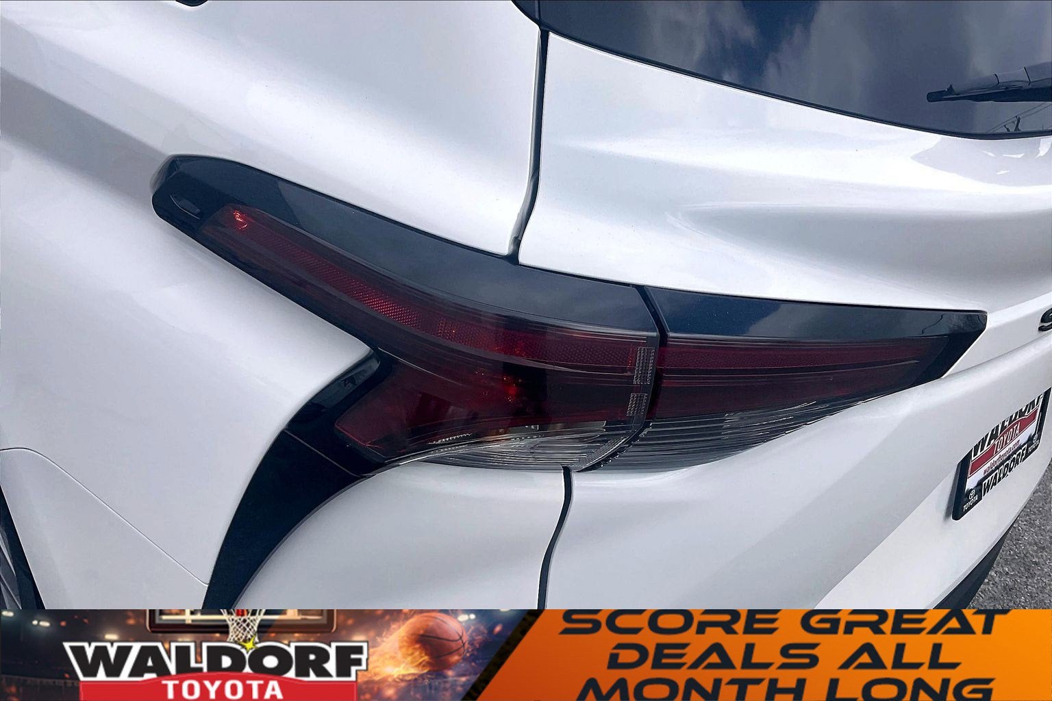 2023 Toyota Sienna LE