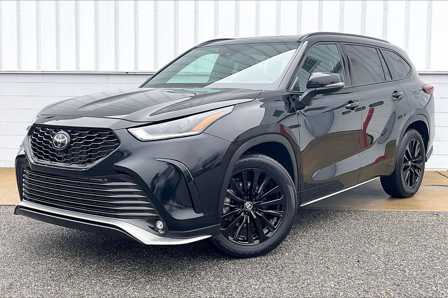 2025 Toyota Highlander XSE