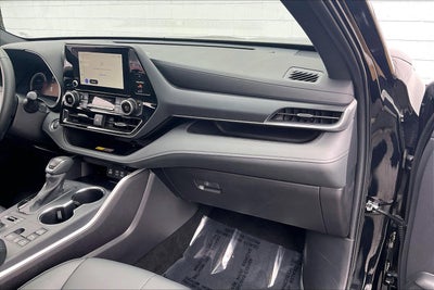 2025 Toyota Highlander XSE