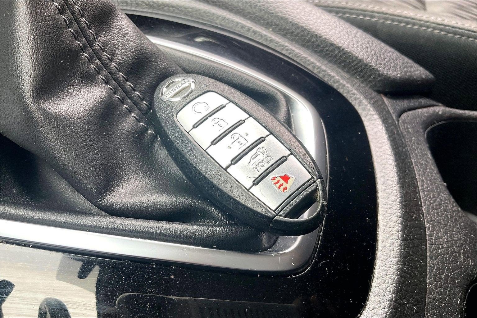 2020 Nissan Rogue SV