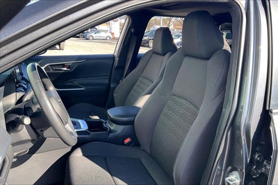 2022 Toyota RAV4 Hybrid SE