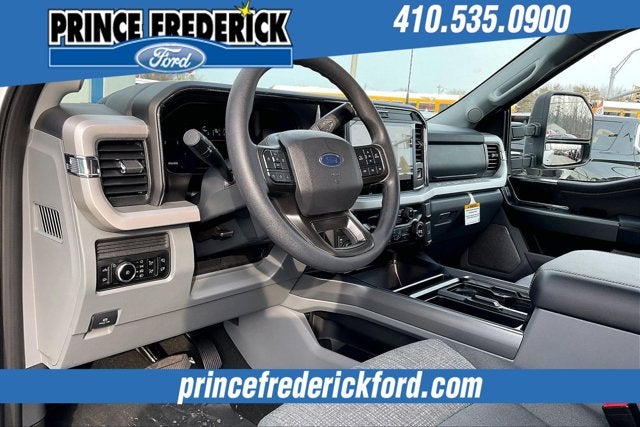 2026 Ford Super Duty F-350 SRW XLT